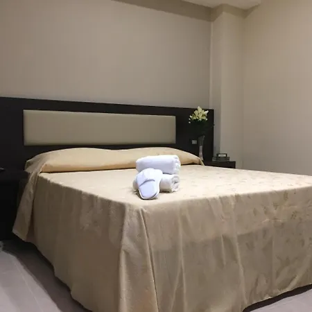 Grand Royal מלון