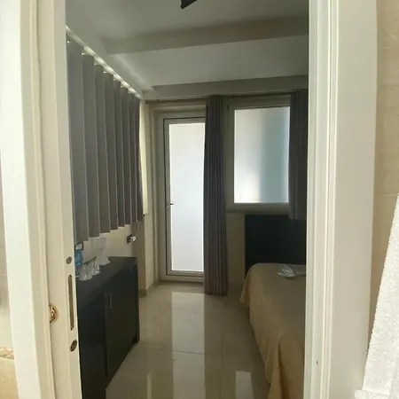 Grand Royal פומפיי