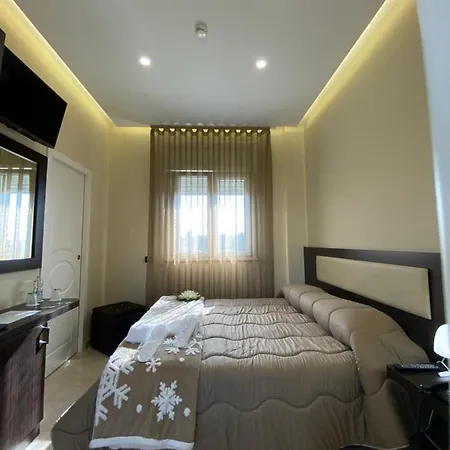 מלון Grand Royal 4*
