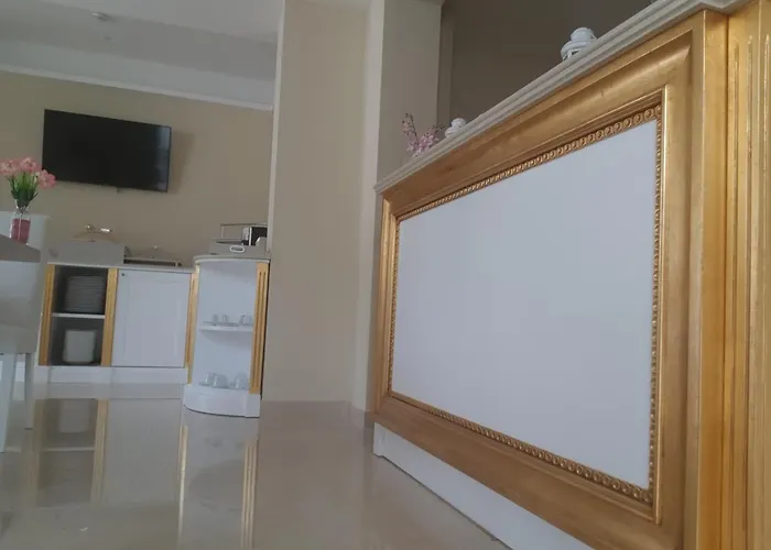 Отель Grand Royal