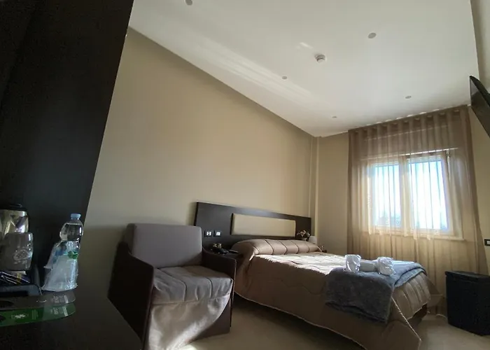 Отель Grand Royal 4*