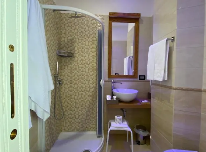Отель Grand Royal