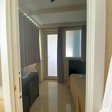 Hotel Grand Royal Pompeja