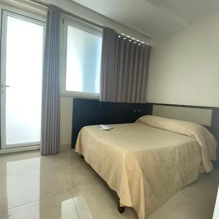 Hotel Grand Royal 4*